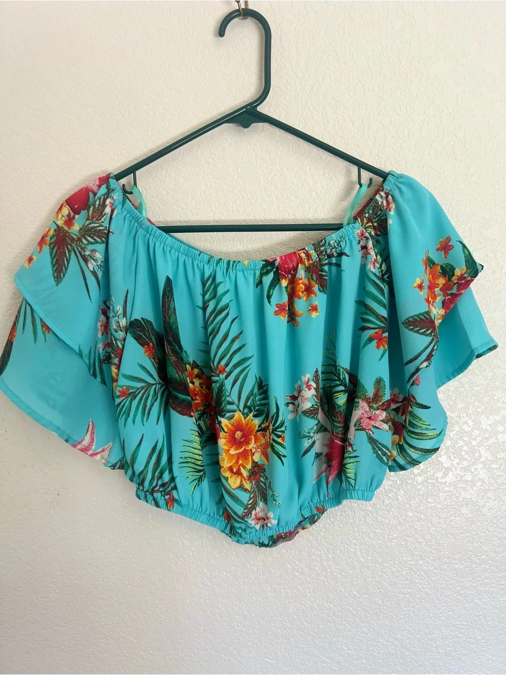 She + Sky Top & Bottom Set - Picture 1 of 11